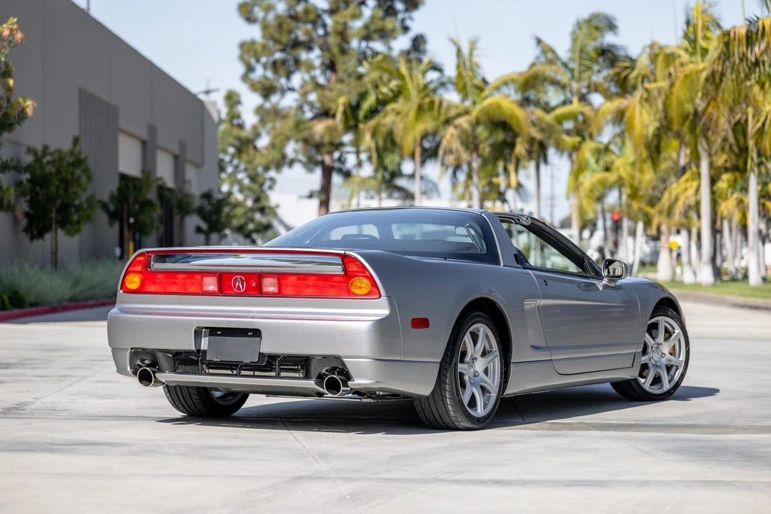 2002 Acura NA2 NSX - Image 17 of 31
