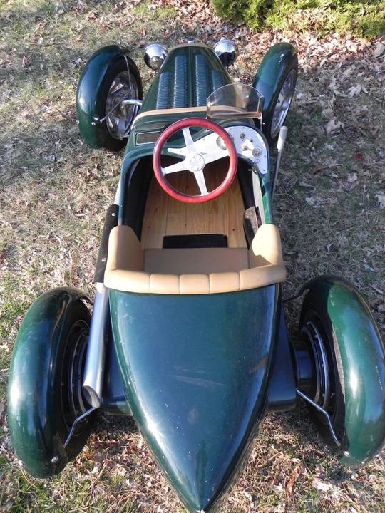 Bugatti - Image 2 of 3