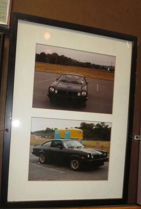 Chevrolet Vega - Image 6 of 10