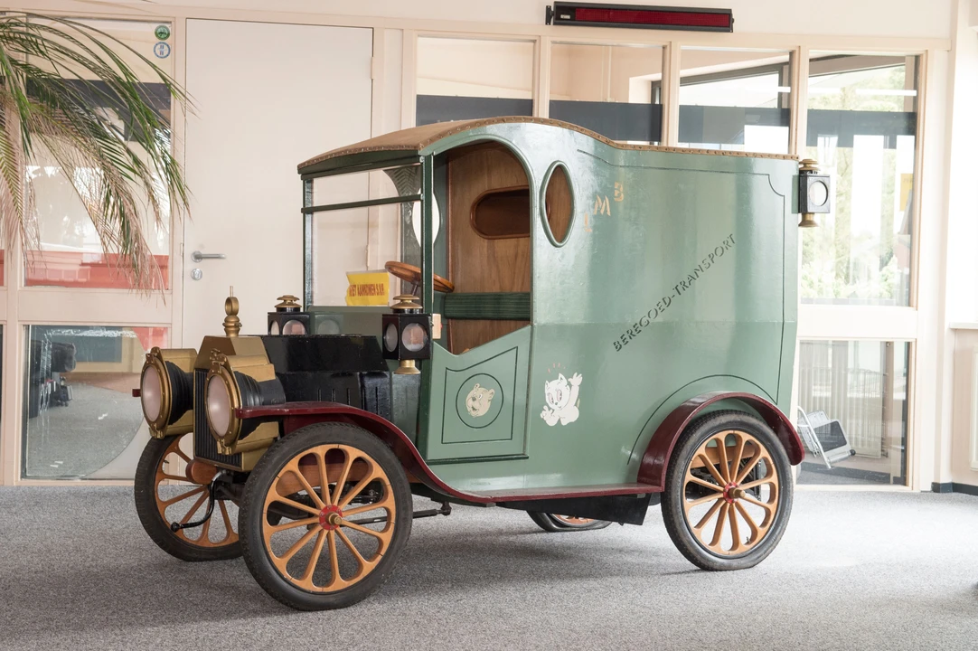Ford Replica - Image 5 of 5