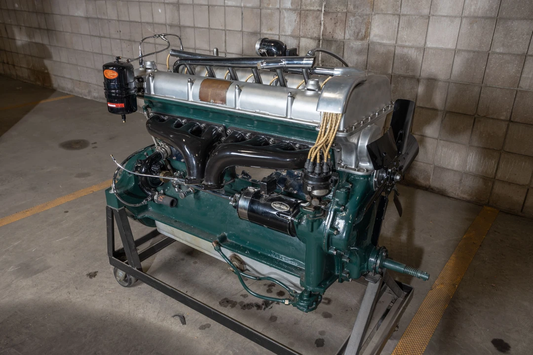 Stutz Vertical Eight - Image 3 of 4