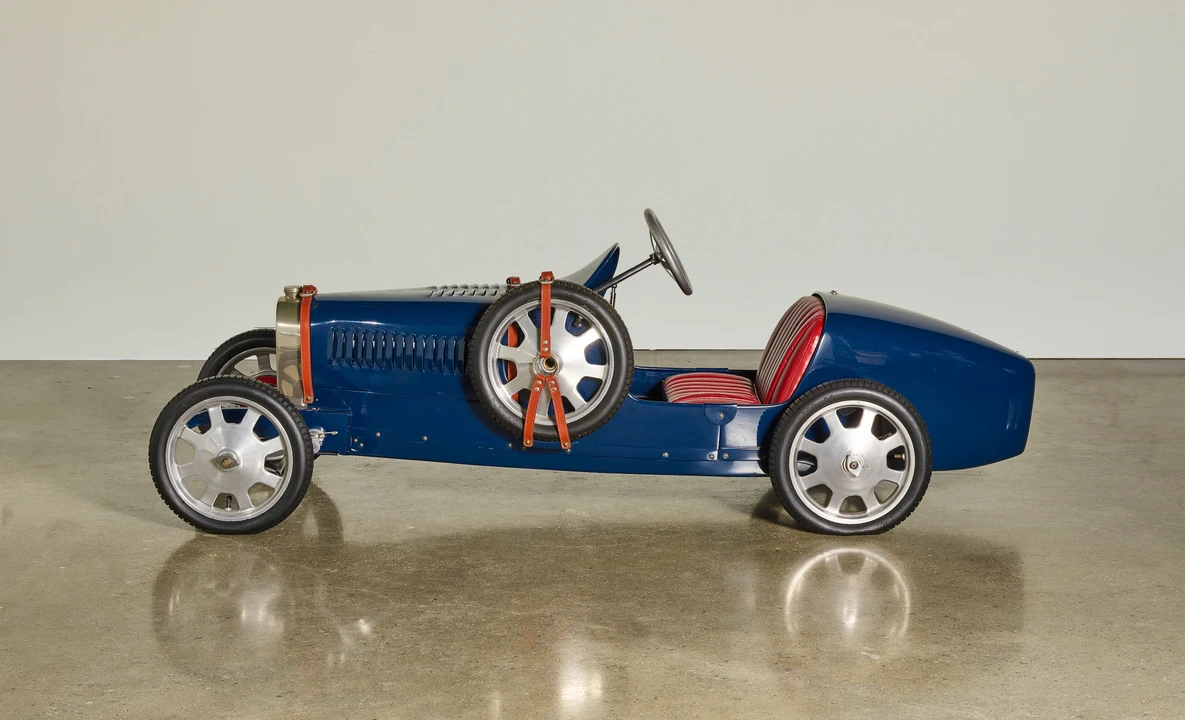 Bugatti - Image 2 of 8