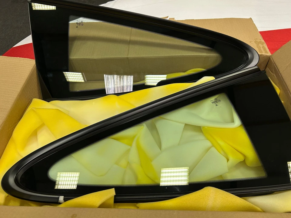 2014 Parts & Memorabilia Bodywork - Image 5 of 5