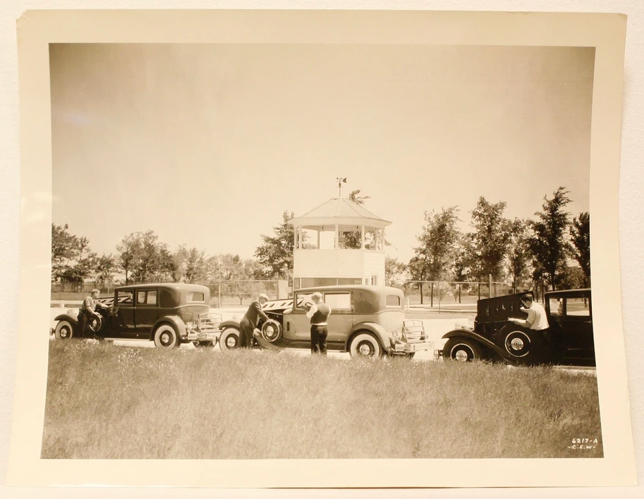 Packard - Image 7 of 19