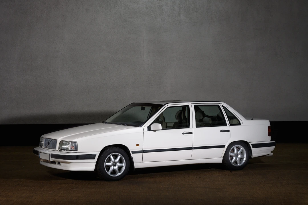 1993 Volvo 850 - Image 2 of 15