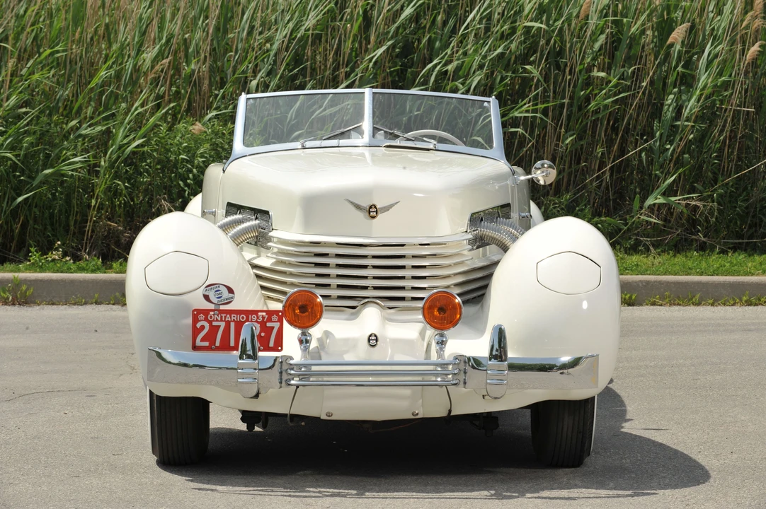 1937 Cord 810 & 812 - Image 12 of 16