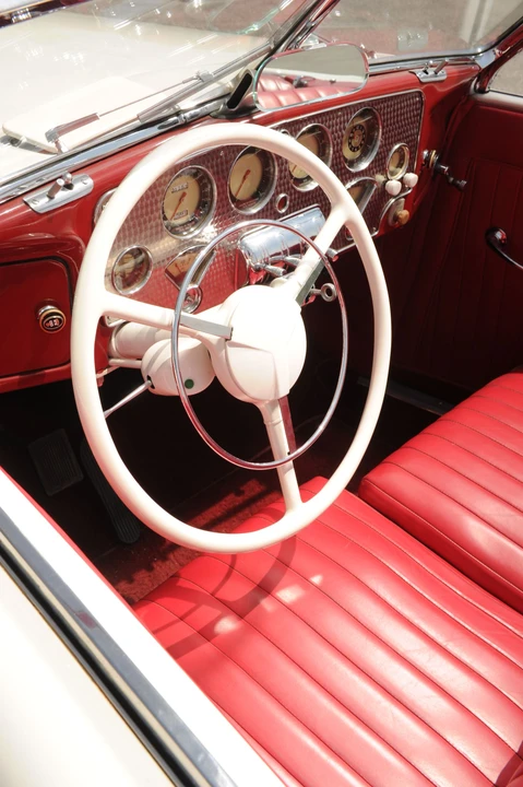 1937 Cord 810 & 812 - Image 7 of 16