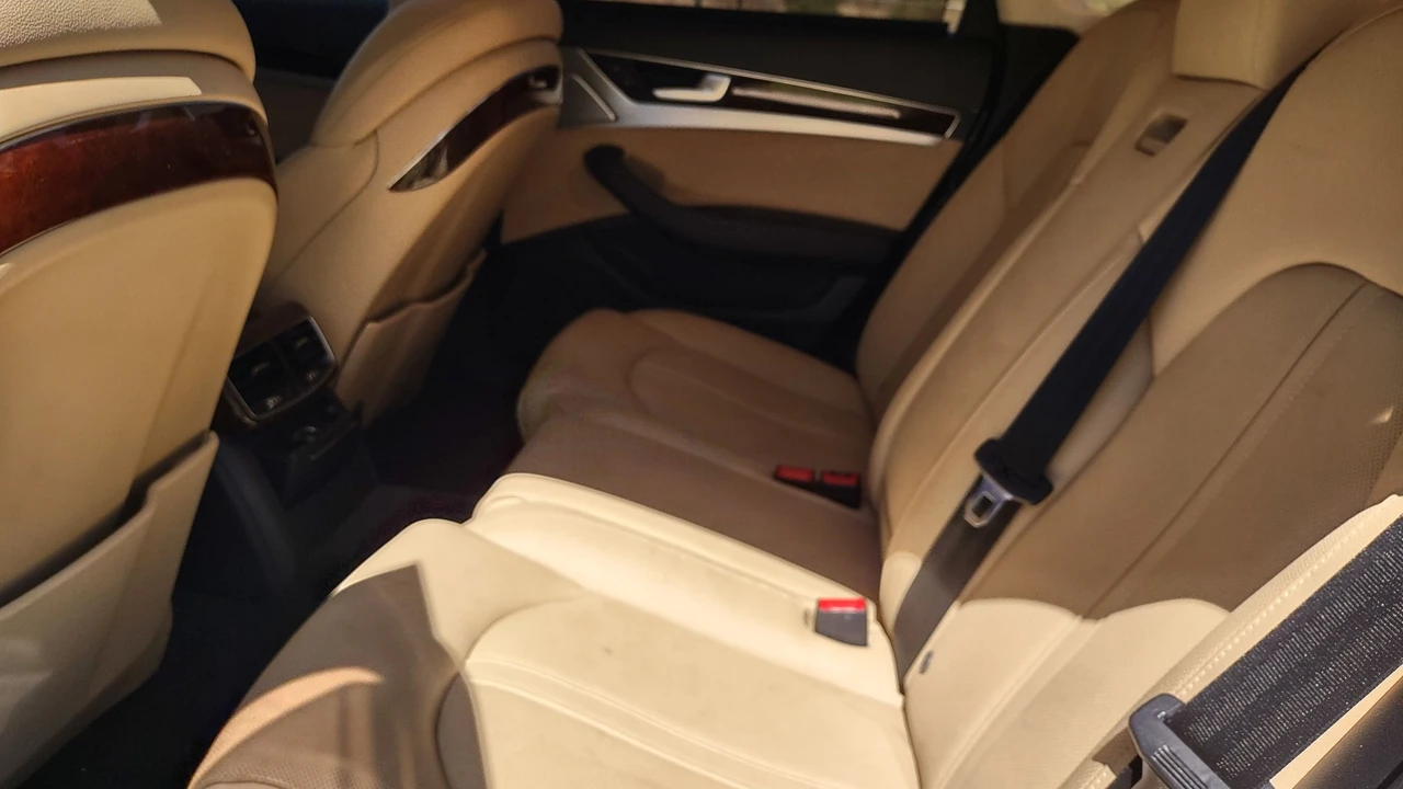 2013 Audi D4 A8 - Image 6 of 7