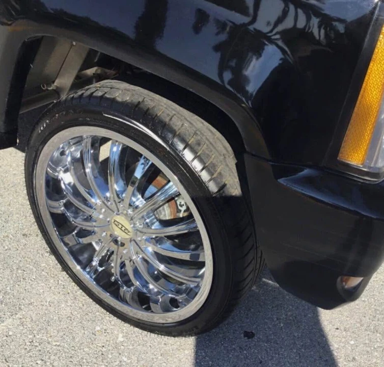2015 Cadillac Escalade 4th Gen - Image 8 of 8