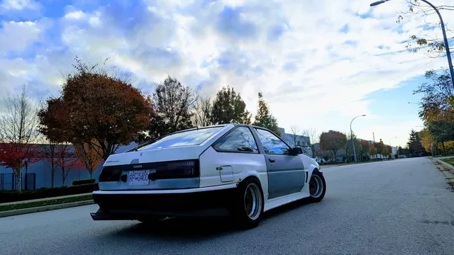 Toyota Corolla AE86 - Image 2 of 5