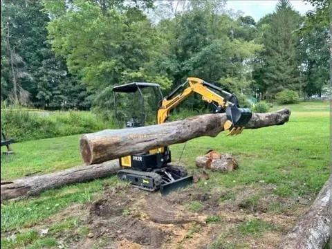 AGT H12R Mini Excavator