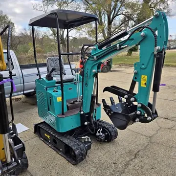 Mini Classic Mini H15R Mini Excavator + Attachment Bundle