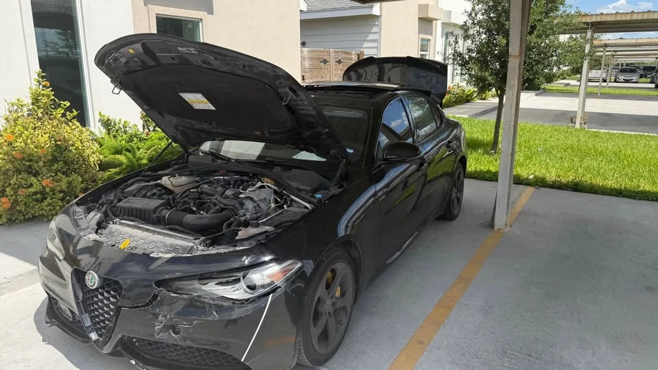 2017 Alfa Romeo Giulia - Image 5 of 9