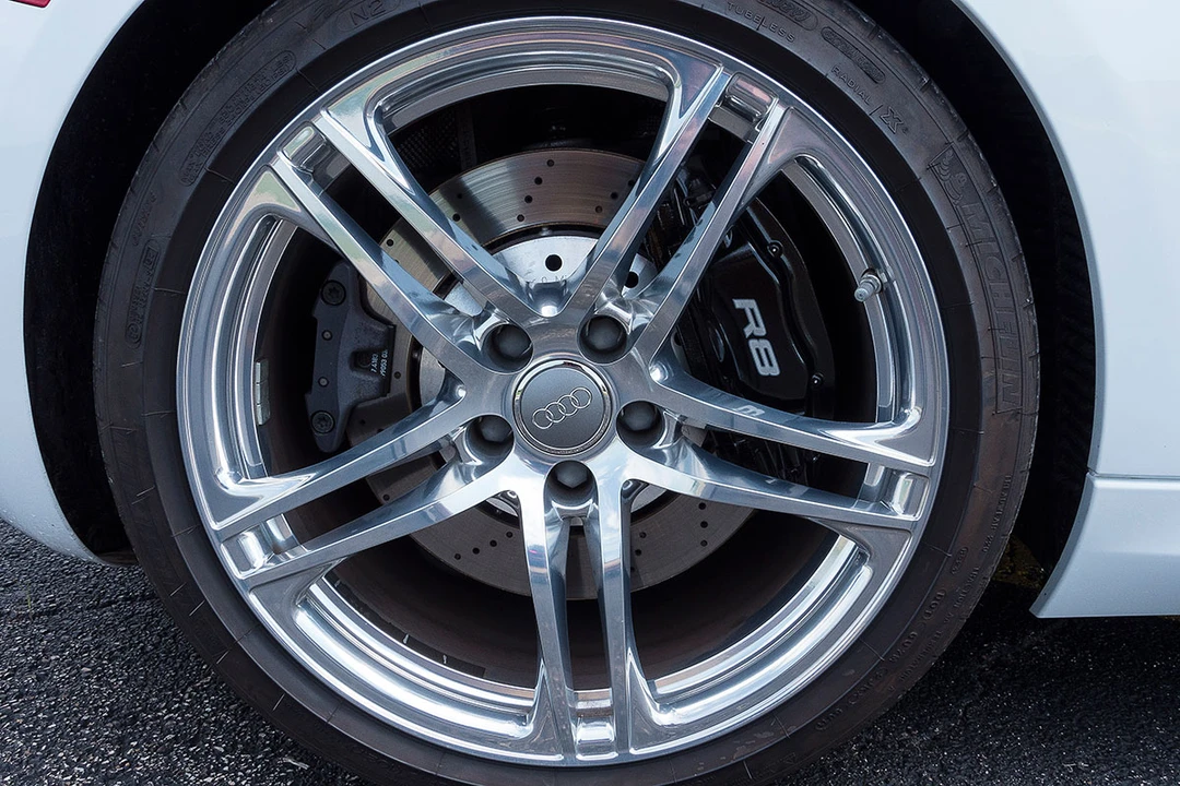 2011 Audi 42 R8 - Image 22 of 31