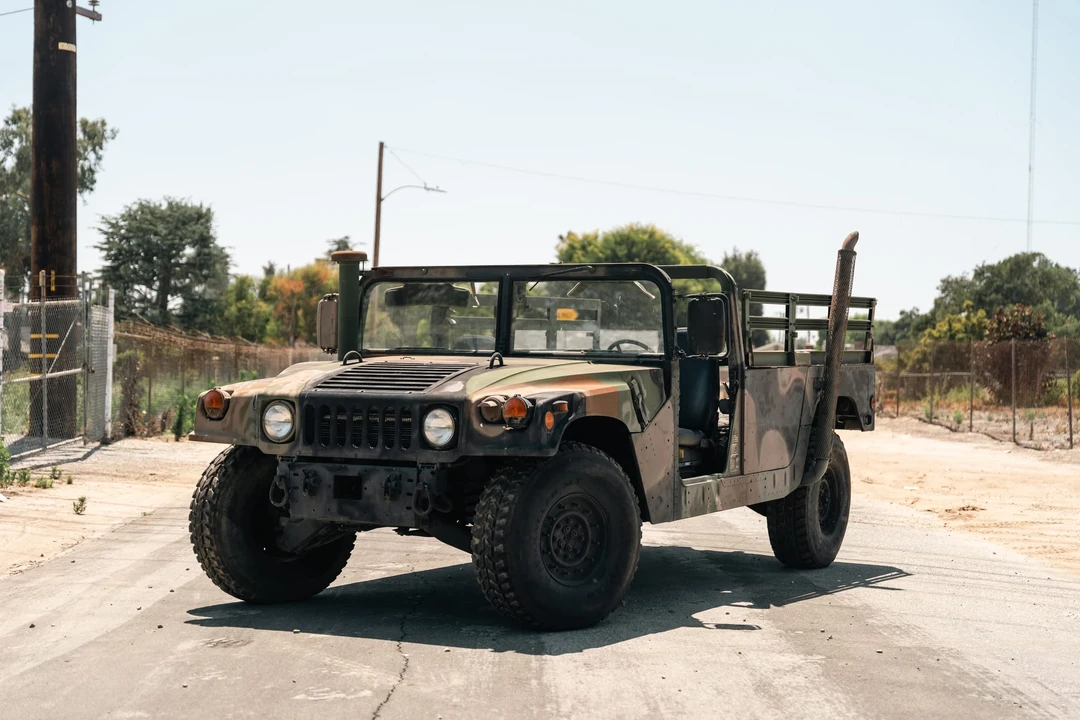 Hummer HMMWV - Image 2 of 31