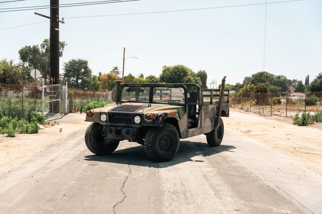 Hummer HMMWV - Image 5 of 31