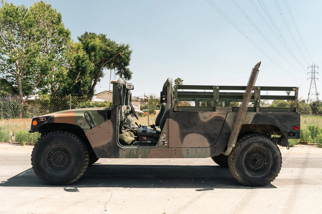 Hummer HMMWV - Image 11 of 31