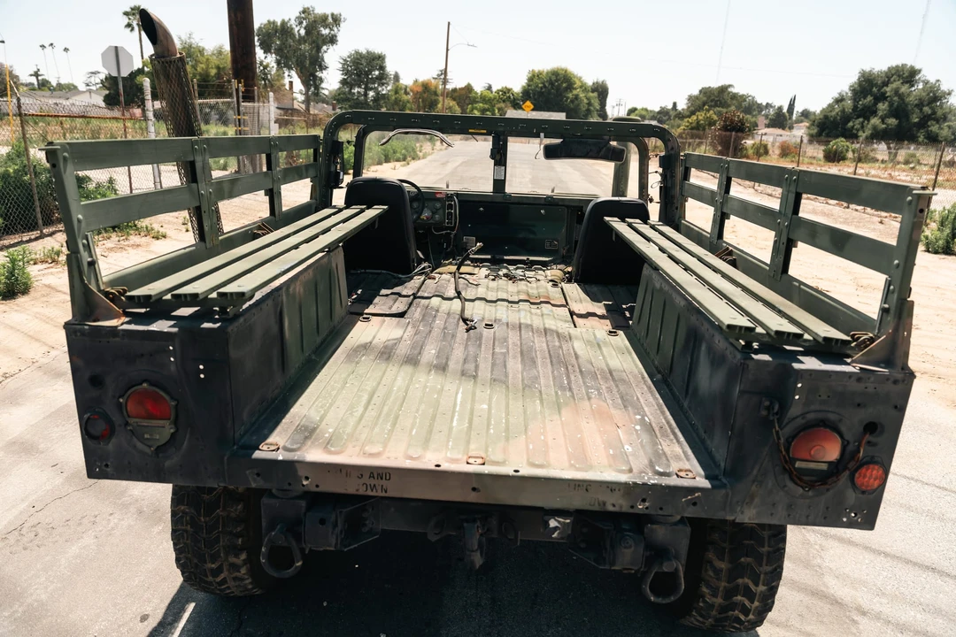 Hummer HMMWV - Image 17 of 31