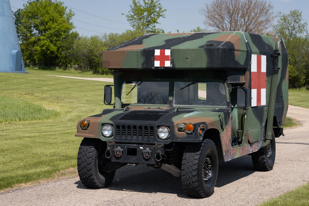Hummer HMMWV - Image 2 of 31