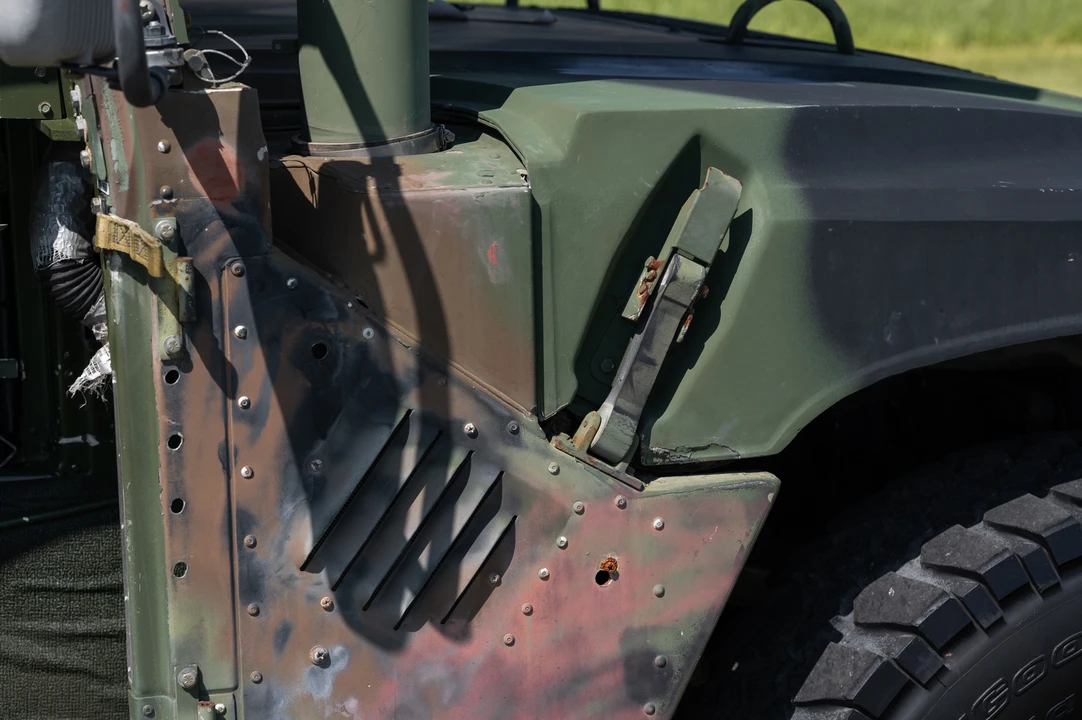 Hummer HMMWV - Image 27 of 31
