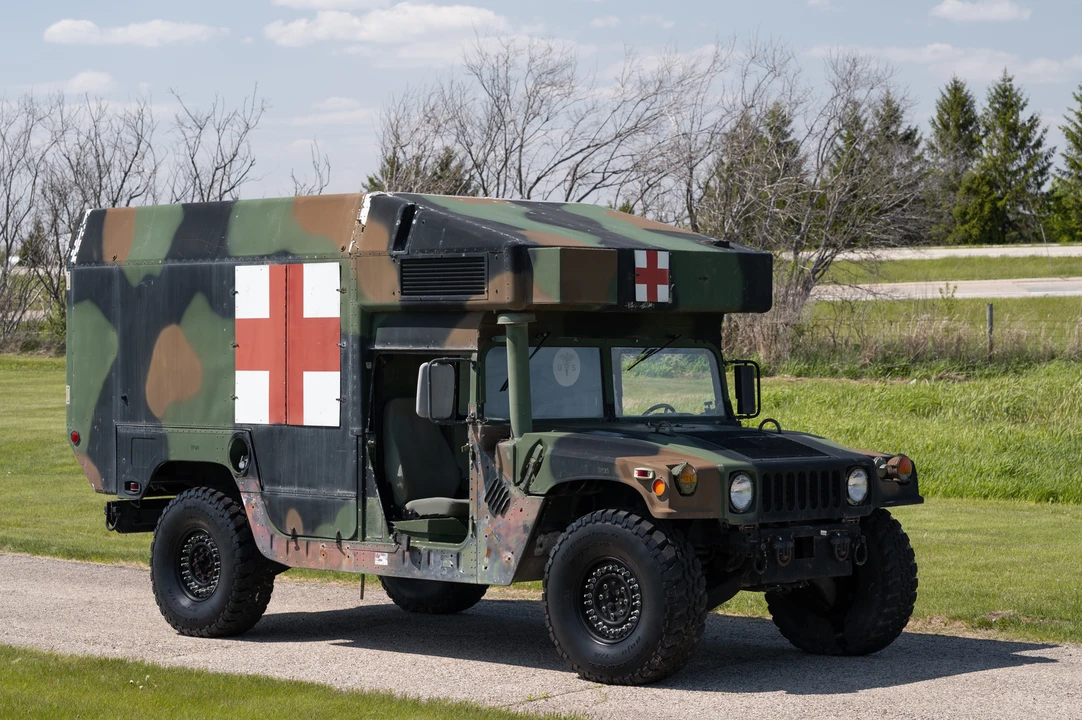 Hummer HMMWV - Image 15 of 31
