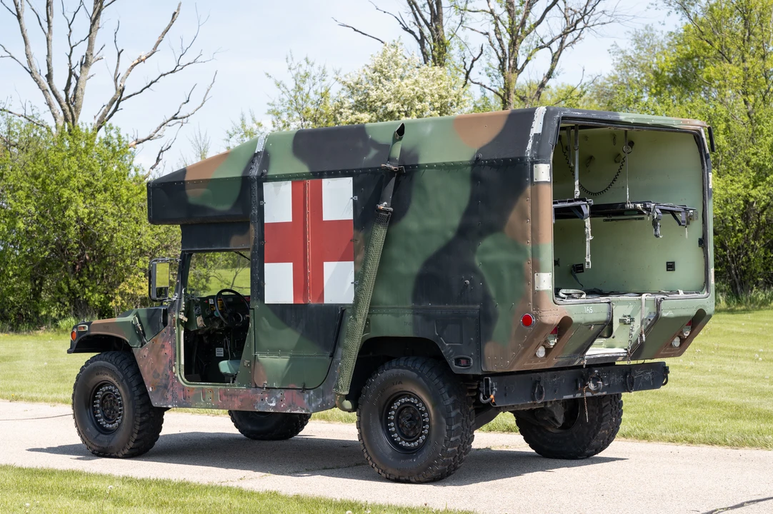Hummer HMMWV - Image 8 of 31