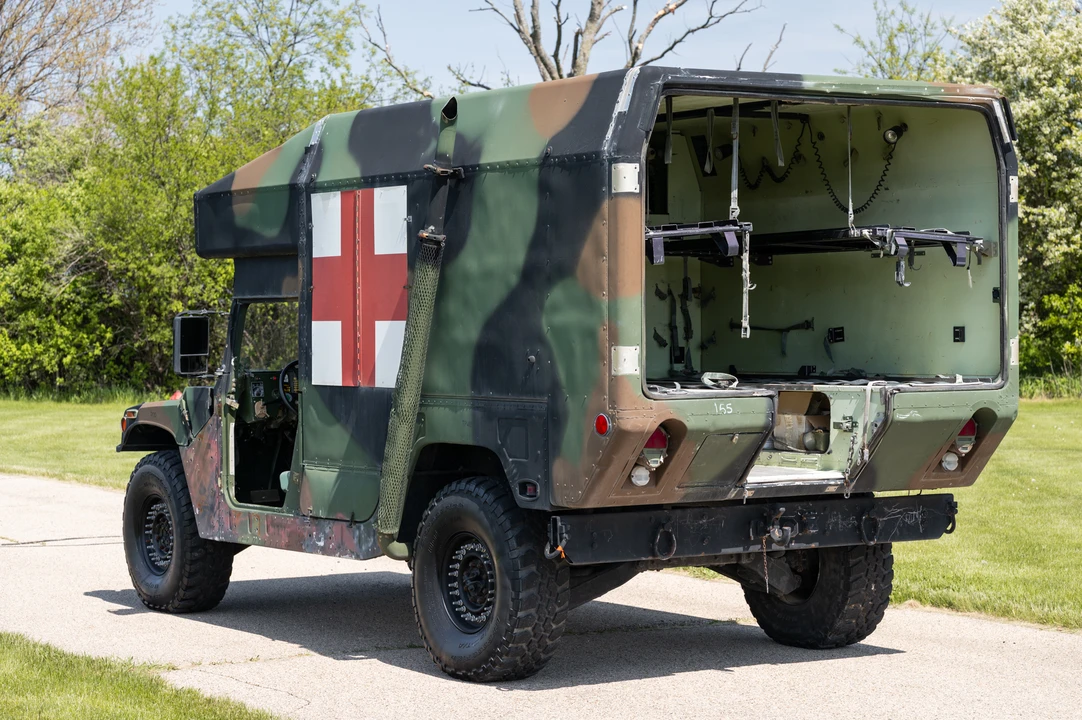 Hummer HMMWV - Image 7 of 31