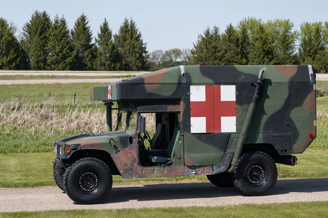 Hummer HMMWV - Image 4 of 31