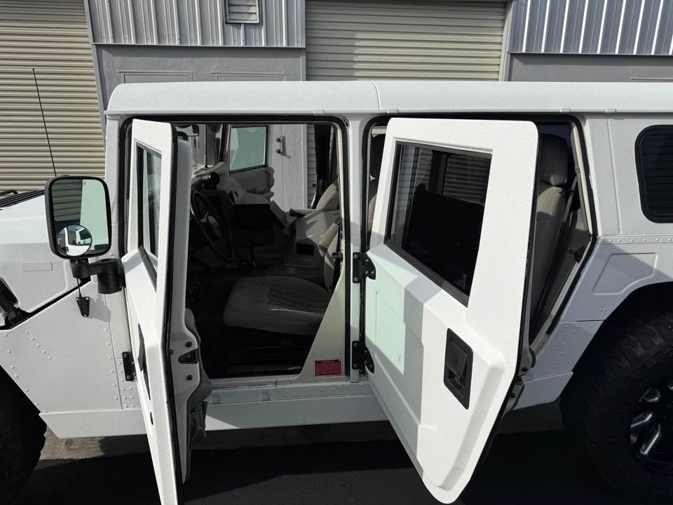 1985 AM General Hummer - Image 28 of 31