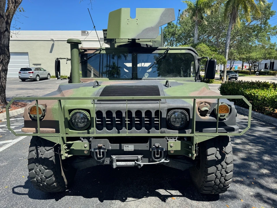 Hummer HMMWV - Image 9 of 31