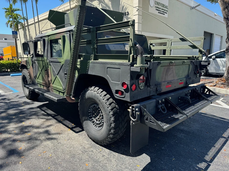 Hummer HMMWV - Image 4 of 31