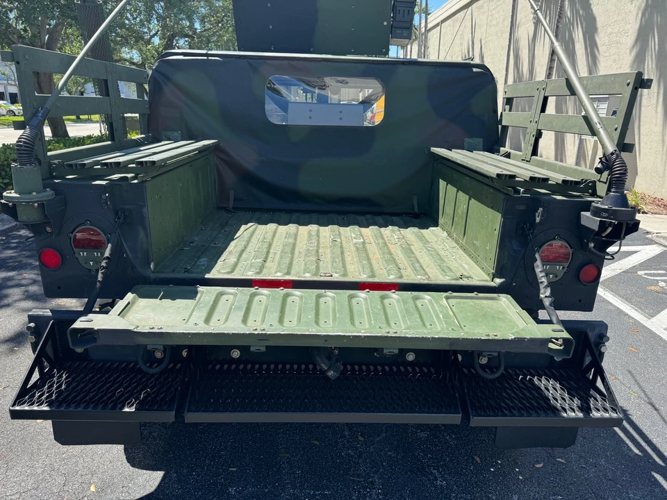 Hummer HMMWV - Image 15 of 31