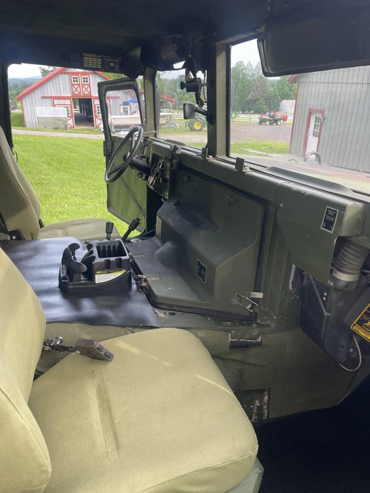 Hummer HMMWV - Image 25 of 31
