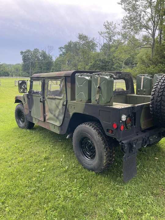 Hummer HMMWV - Image 5 of 31