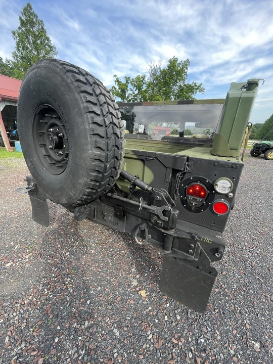 Hummer HMMWV - Image 16 of 31