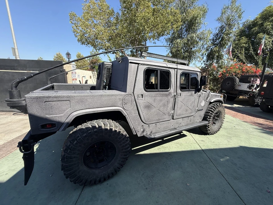 Hummer HMMWV - Image 15 of 31