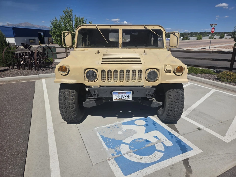 AM General Hummer - Image 5 of 31