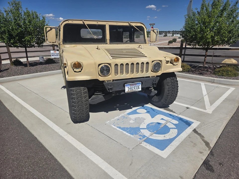 AM General Hummer - Image 6 of 31