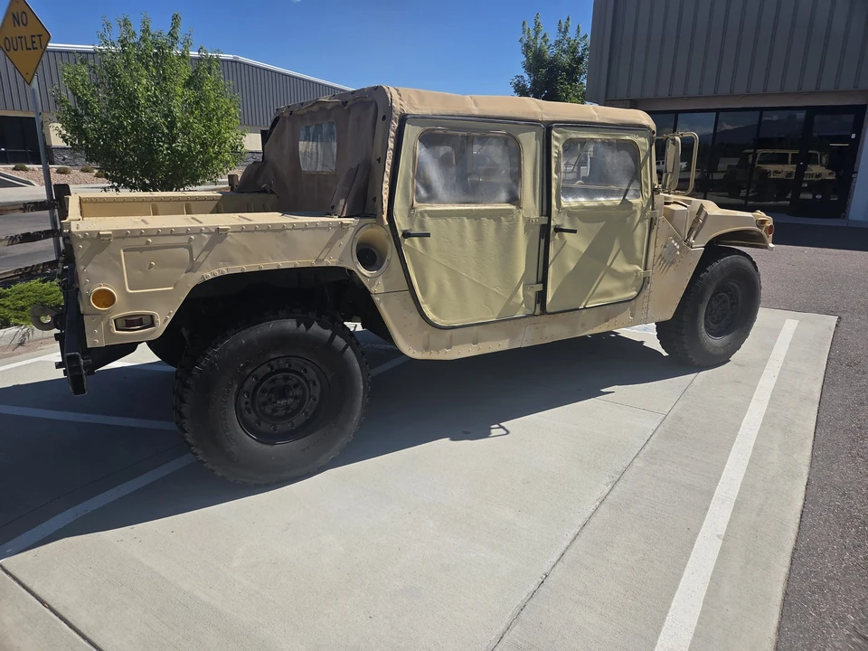 AM General Hummer - Image 16 of 31