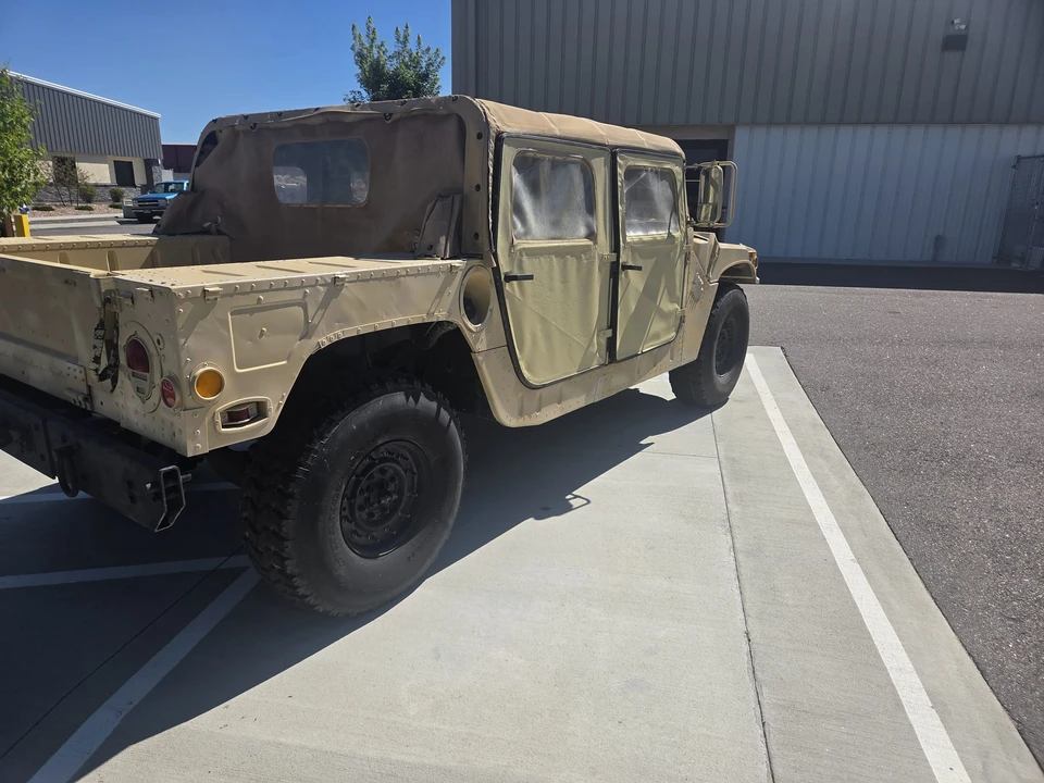 AM General Hummer - Image 17 of 31