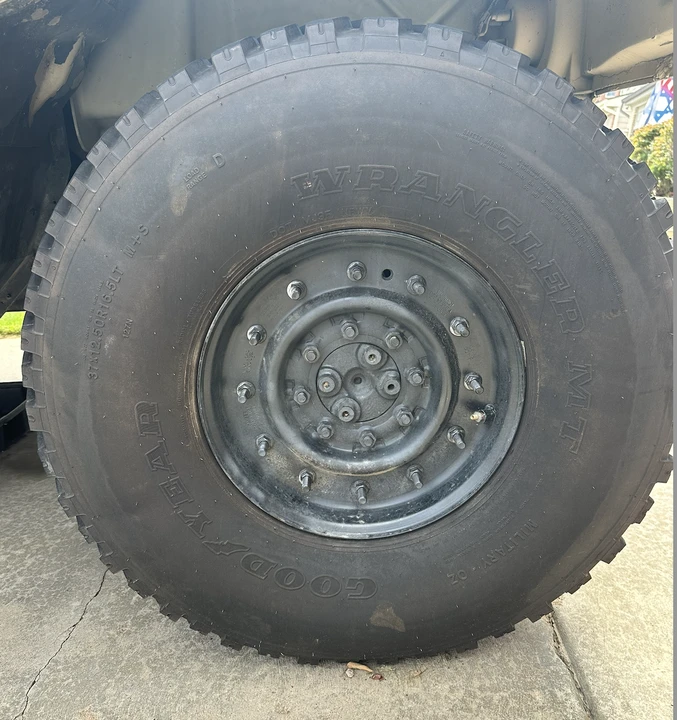 Hummer HMMWV - Image 14 of 31