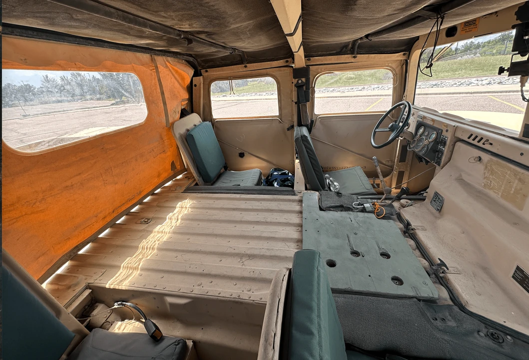 Hummer HMMWV - Image 20 of 31