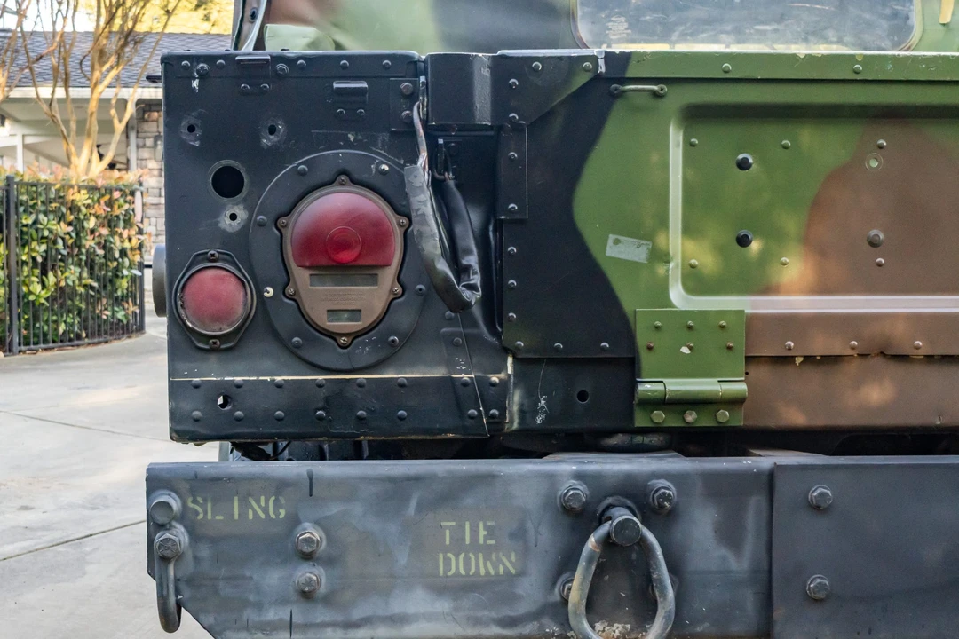 Hummer HMMWV - Image 22 of 31