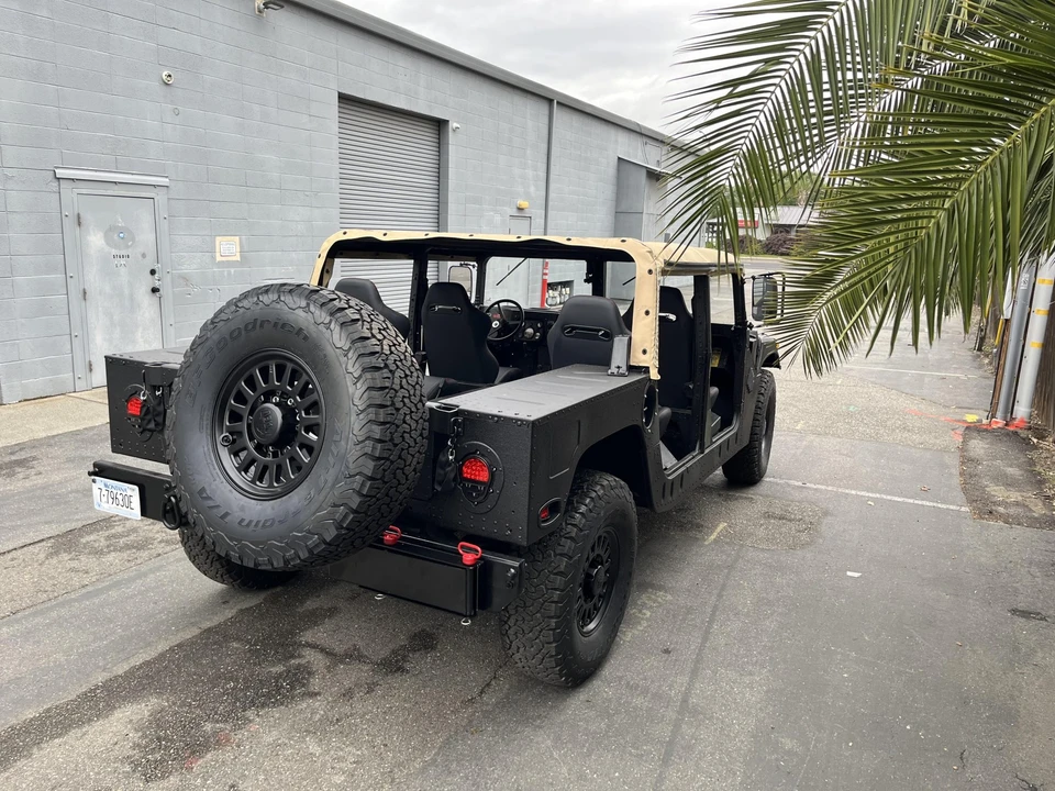 Hummer HMMWV - Image 14 of 31