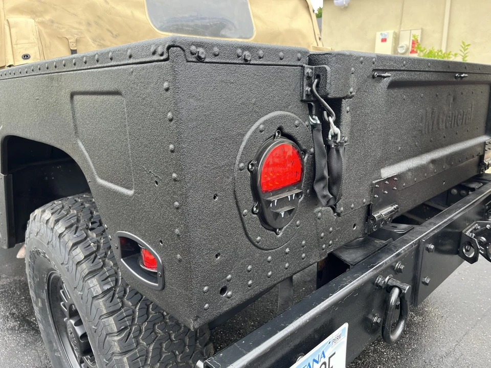 Hummer HMMWV - Image 19 of 31
