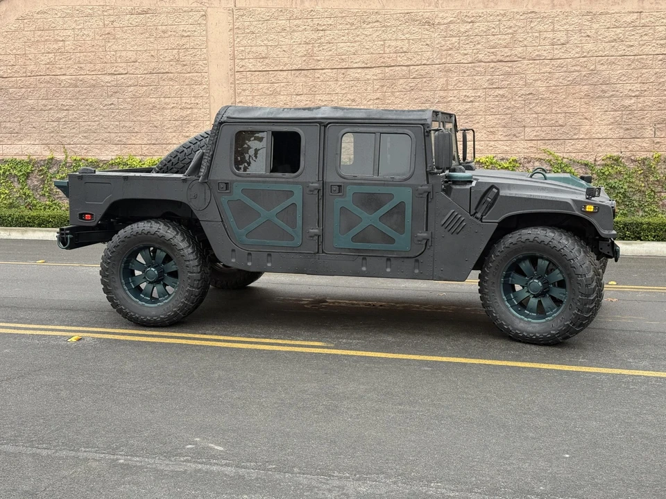 Hummer HMMWV - Image 24 of 31