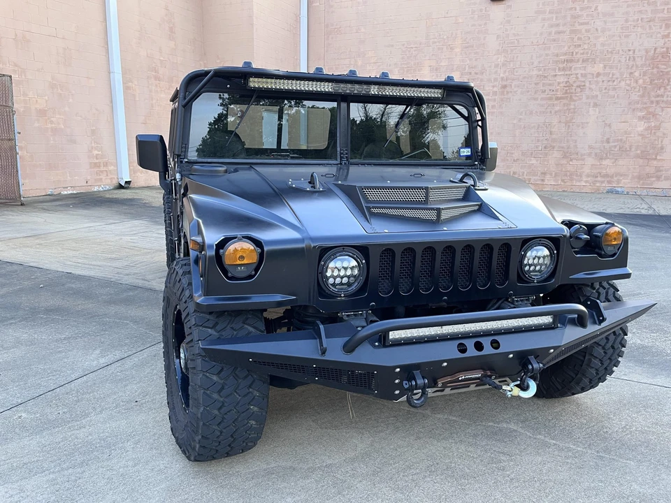 Hummer HMMWV - Image 9 of 31