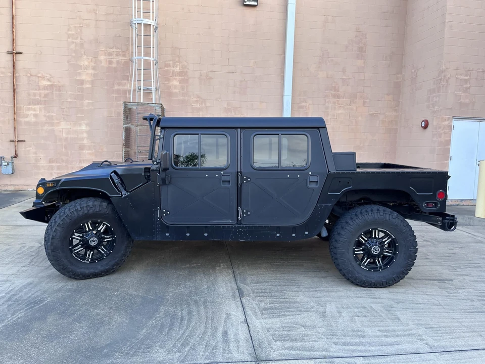 Hummer HMMWV - Image 21 of 31