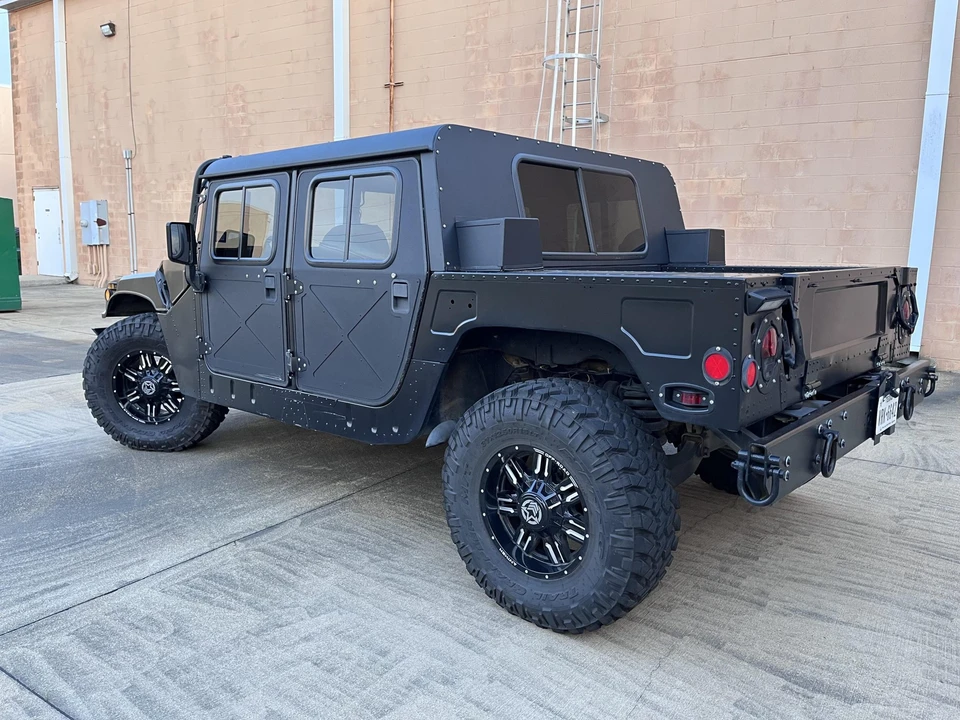 Hummer HMMWV - Image 19 of 31