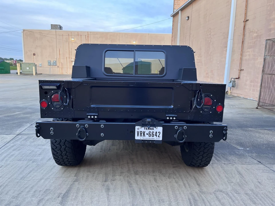 Hummer HMMWV - Image 18 of 31